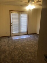 521-523 E Rogers Dr in Stillwater, OK - Building Photo - Building Photo