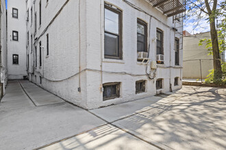 714 56th St in Brooklyn, NY - Building Photo - Building Photo