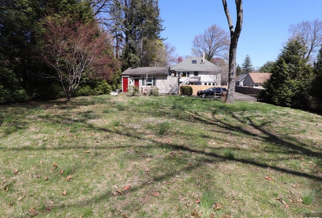 property at 41 Wyckoff Ave