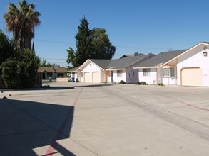 Verdenas Village in Turlock, CA - Building Photo - Building Photo