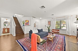7521 Marble Crest Dr in Austin, TX - Foto de edificio - Building Photo