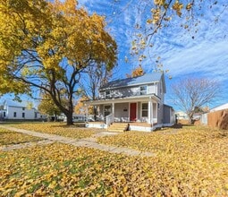 300 E Washington St in Jefferson, IA - Building Photo - Building Photo
