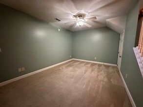 1925 Buttonwood Ct in Harrisonburg, VA - Building Photo - Building Photo