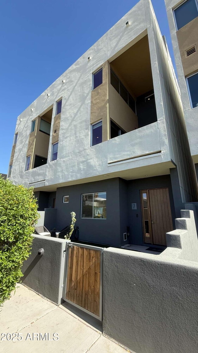 property at 3150 E Glenrosa Ave