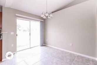 927 Cambridge Ct in Kissimmee, FL - Building Photo - Building Photo