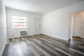 1110 NW 6th Ave-Unit -1 in Fort Lauderdale, FL - Building Photo - Building Photo