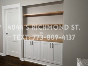 4044 S Richmond St in Chicago, IL - Building Photo - Building Photo