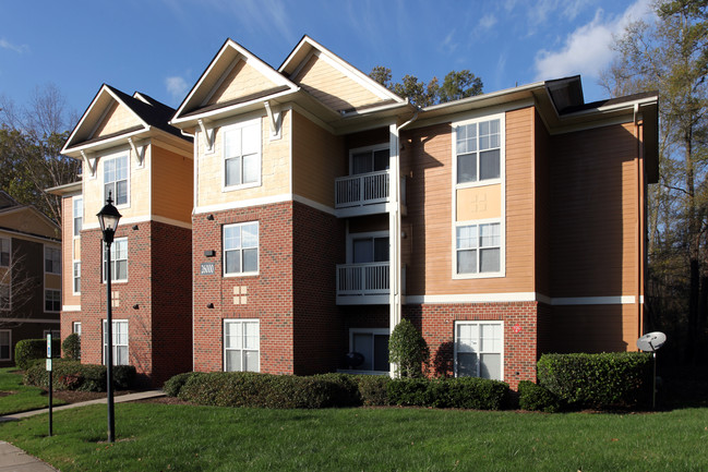 Lenox at Patterson Place in Durham, NC - Foto de edificio - Building Photo