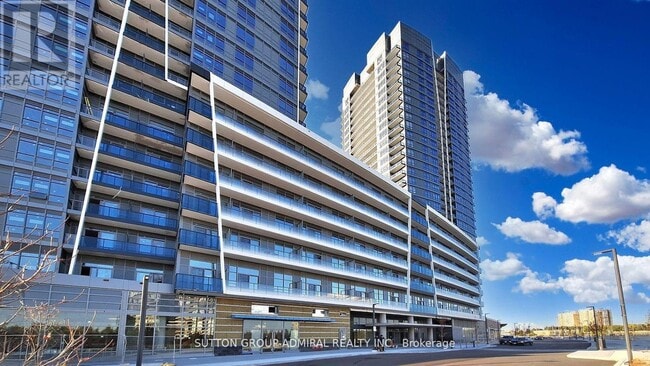 30 Upper Mall Wy in Vaughan, ON - Building Photo - Building Photo