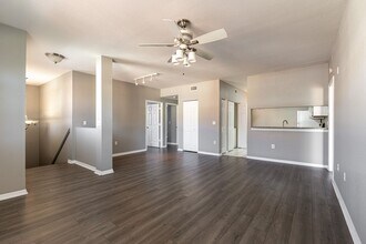 6330 Aragon Way in Ft. Myers, FL - Building Photo - Building Photo