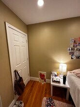 60 Egmont St, Unit 2 in Brookline, MA - Foto de edificio - Building Photo