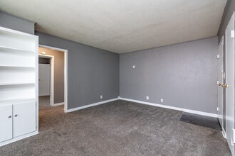 Wyandotte Apartments in Kansas City, KS - Foto de edificio - Interior Photo