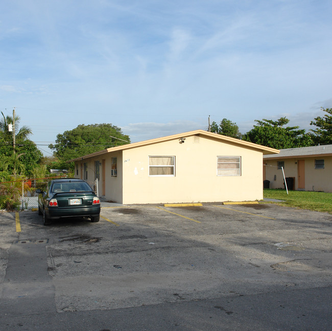 1623-1633 SW 40th Ter in Fort Lauderdale, FL - Building Photo - Building Photo