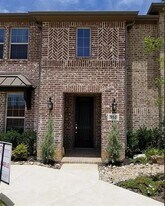 904 Estelle Dr in Euless, TX - Building Photo