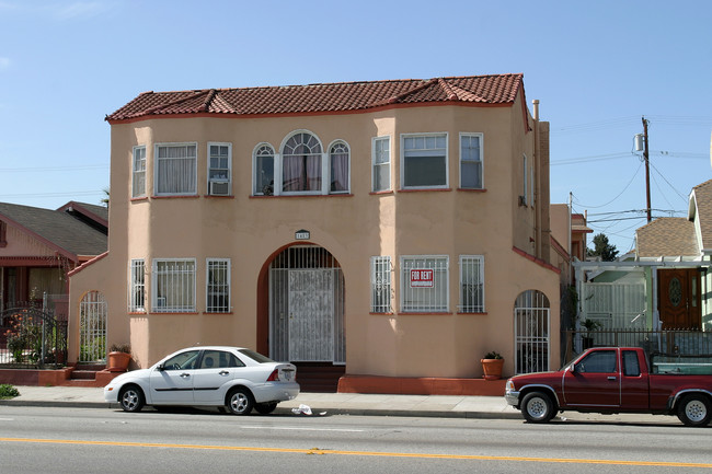 1483 Atlantic Ave in Long Beach, CA - Building Photo - Building Photo