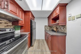 88 Alton Towers Cir in Toronto, ON - Building Photo - Building Photo