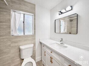 2850 Reynard Way in San Diego, CA - Building Photo - Building Photo