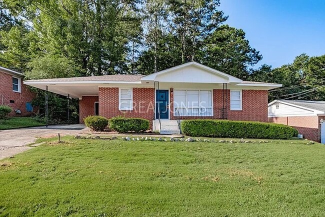 property at 4504 Tracy St