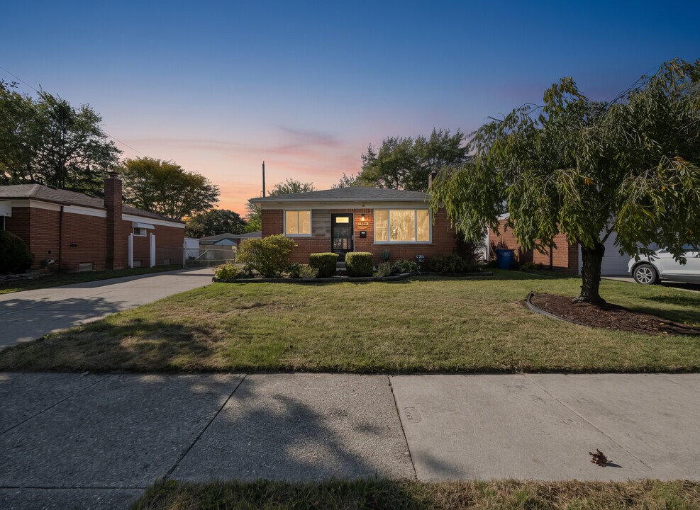 26805 Richard Dr in Warren, MI - Building Photo