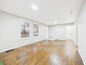 7560 Prospect Ave in Kansas City, MO - Building Photo - Building Photo