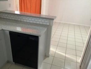2736 SE 15th Rd in Homestead, FL - Foto de edificio - Building Photo