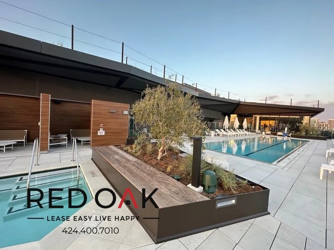 6401 Wilshire Blvd in Los Angeles, CA - Building Photo - Building Photo