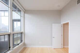 450 Harrison Ave, Unit 203 in Boston, MA - Building Photo - Building Photo