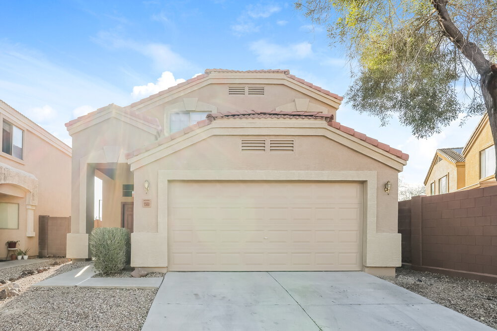 1560 S 233rd Ave in Buckeye, AZ - Building Photo