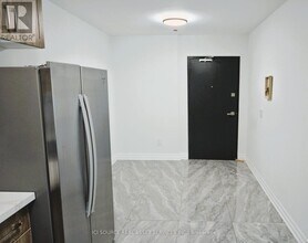 2135 Jane St in Toronto, ON - Building Photo - Building Photo