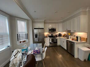 76 Linden St, Unit #1 in Boston, MA - Building Photo - Building Photo