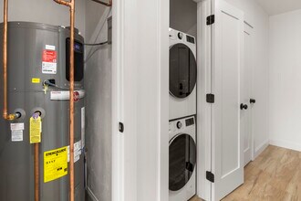 8 Enon St in Beverly, MA - Building Photo - Building Photo