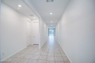 4403 Bush Bean Way in San Tan Valley, AZ - Foto de edificio - Building Photo