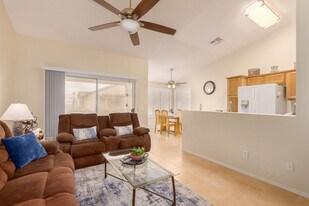 1692 E Palm Beach Dr in Chandler, AZ - Building Photo