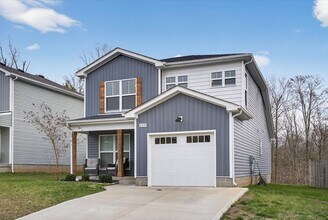 409 Hillside Dr in Clarksville, TN - Building Photo - Building Photo