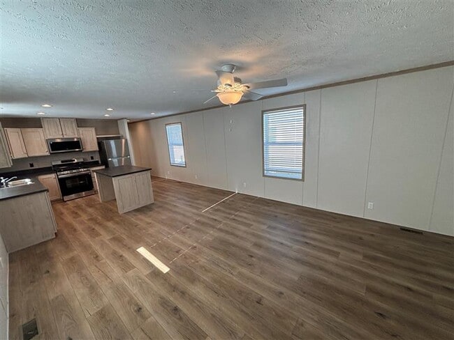 114 Hoover Blvd in West Branch, IA - Building Photo - Building Photo