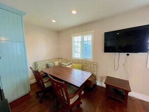 121 36th St in Newport Beach, CA - Building Photo - Building Photo