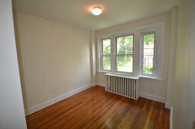 48 Lancaster Ter, Unit 204 in Brookline, MA - Building Photo - Building Photo