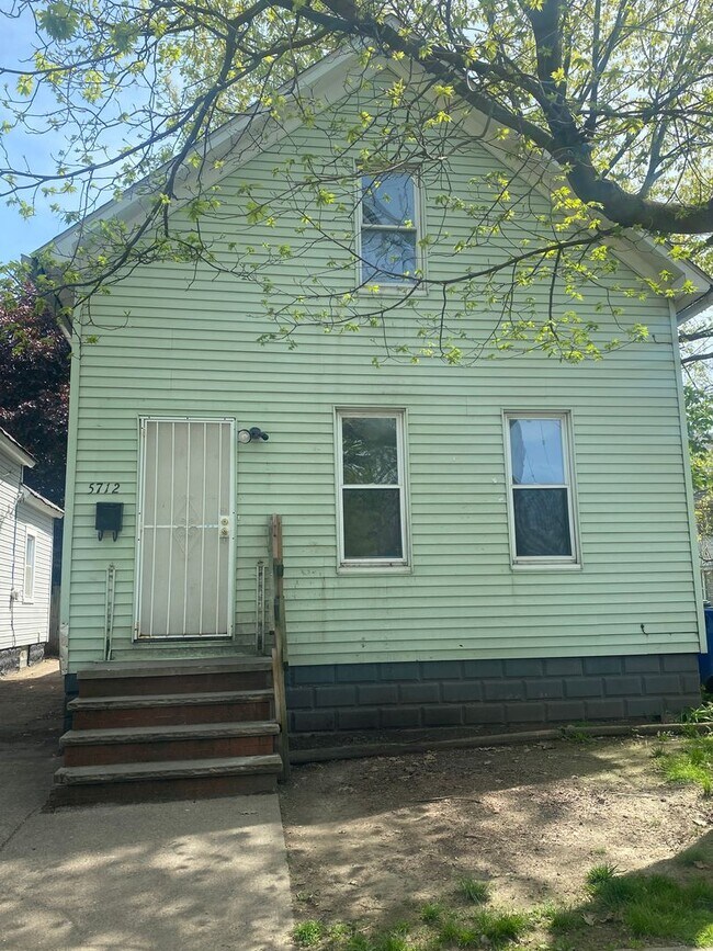 5712 Hosmer Ave in Cleveland, OH - Building Photo - Building Photo