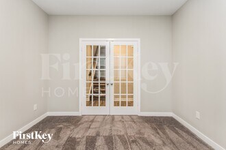 2416 S Carlota Dr in New Palestine, IN - Foto de edificio - Building Photo