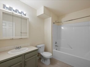 6405 Chapel Hill Blvd in Pasco, WA - Building Photo - Building Photo