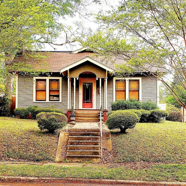 property at 630 E 6th St