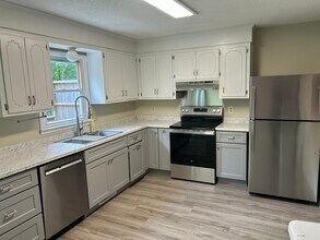 11090 Watson Dr in Seneca, SC - Building Photo - Building Photo