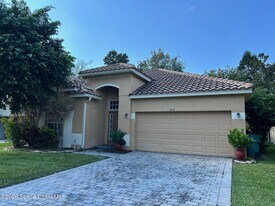 4116 Fitzroy Reef Dr in Mims, FL - Building Photo
