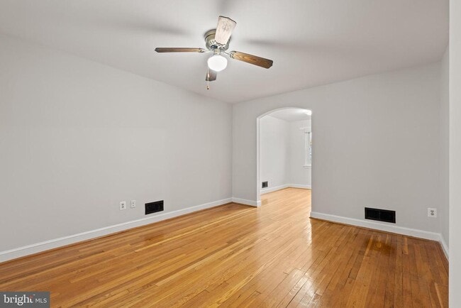 340 Wesmond Dr in Alexandria, VA - Building Photo - Building Photo