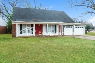 5013 Knight Arnold Rd in Memphis, TN - Building Photo