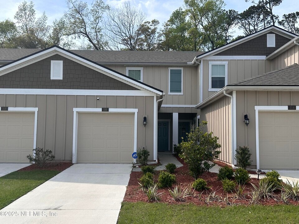 316 Pistachio Pl in Jacksonville, FL - Building Photo