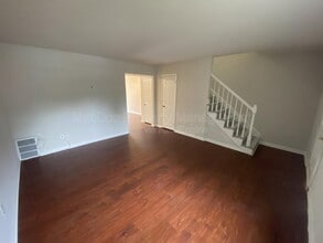 719 Olde Greenwich Cir in Fredericksburg, VA - Building Photo - Building Photo