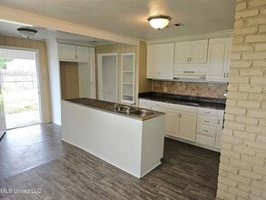 12090 Newton County Martin Rd in Collinsville, MS - Foto de edificio - Building Photo