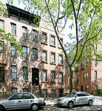 437 Clinton St in Brooklyn, NY - Building Photo - Building Photo