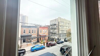 6013 Buchanan Pl in West New York, NJ - Building Photo - Building Photo